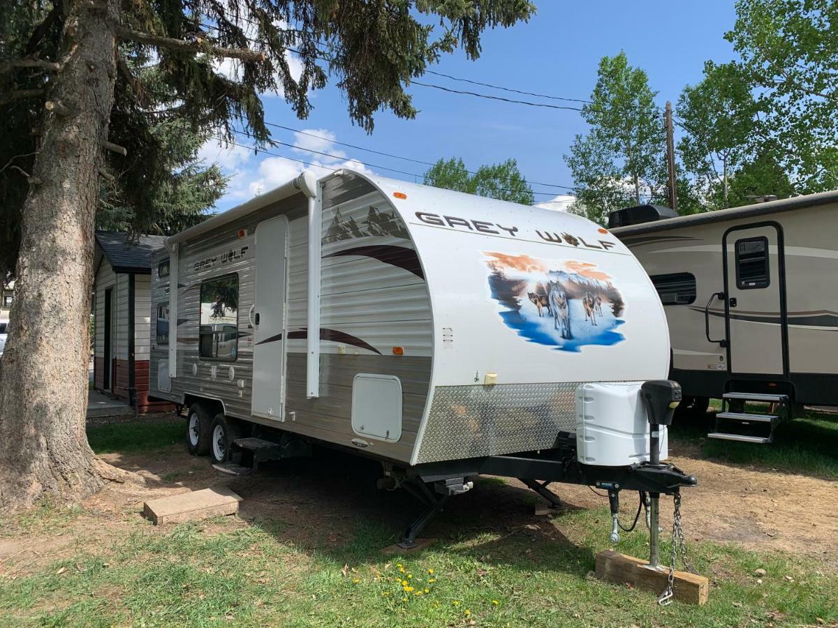 Rundle Mountain Rv Park Hotel Canmore Exterior photo